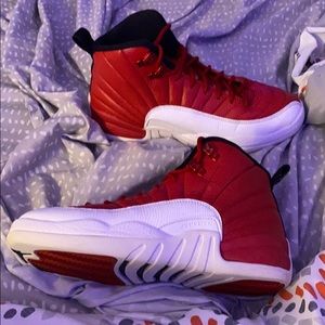 Jordan 12 gym red